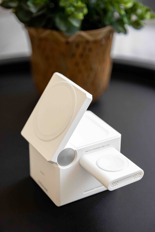 Cubenest 3in1 Magnetic Wireless Charger E311