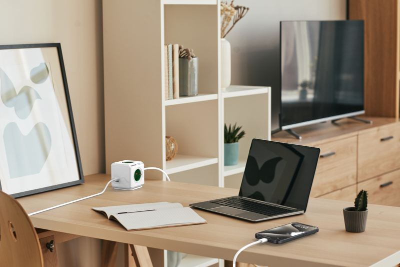 Cubenest PowerCube Extended USB A+C PD 20 W 1,5 m Type F green